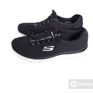 Skechers Summits